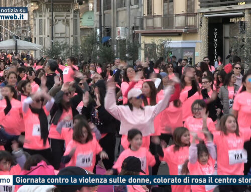 Palermo – Giornata contro la violenza sulle donne, colorato di rosa il centro storico